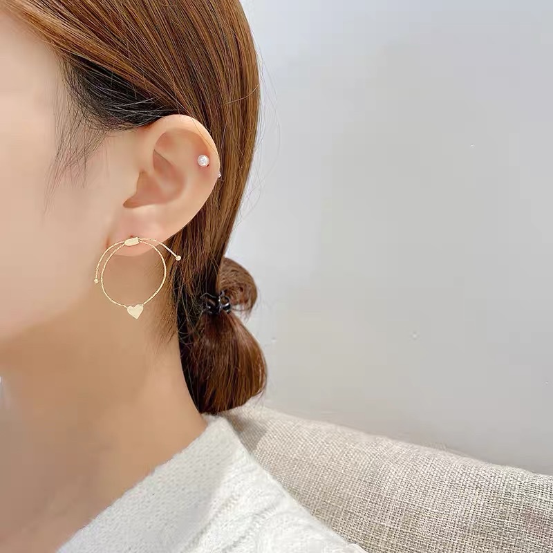 Simple, fashionable, new trend, unique and stylish design, cute earrings for girls Item Picture