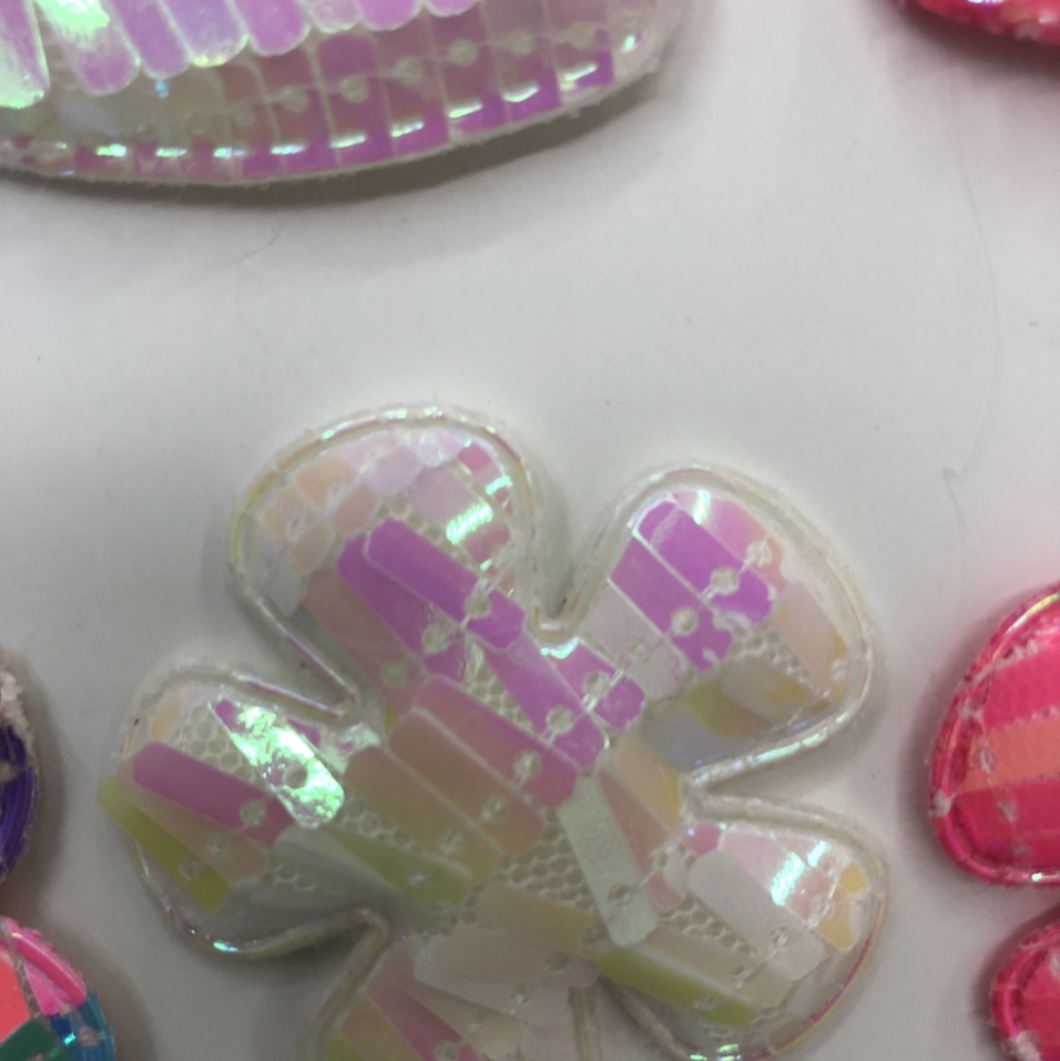 Beaded plum blossom 34 Sequined bow tie 1, elegant autumn and winter plush flower duckbeak clip new forest-style