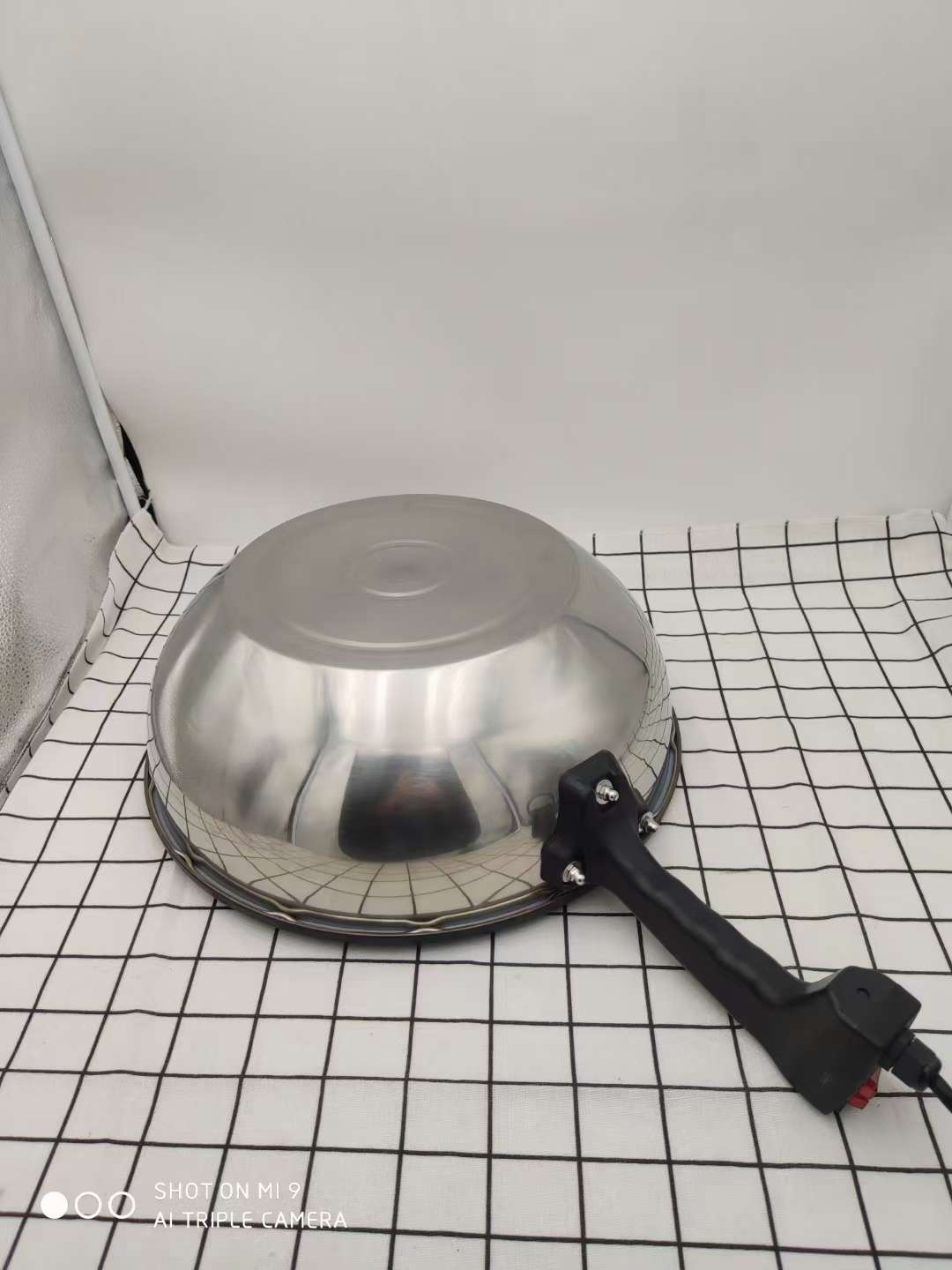 Electric wok 36 cm, natural color, non-stick, double switch detail image 4