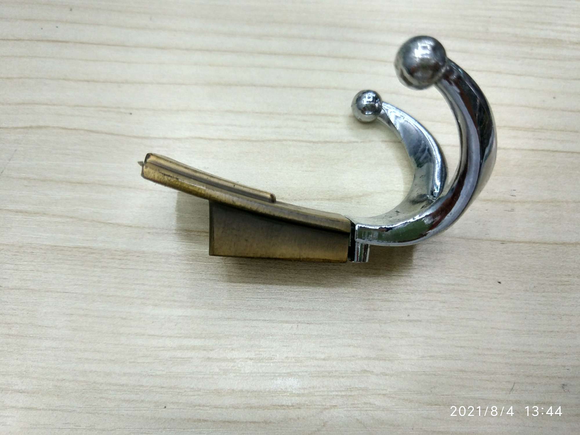 分体双钩红古衣钩细节图