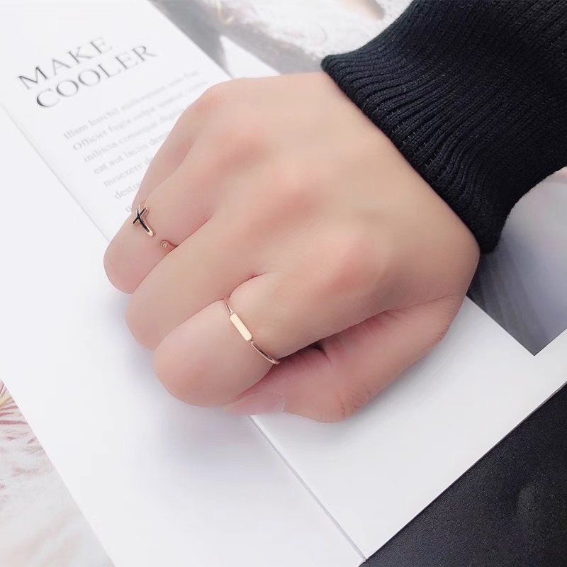 Titanium steel rings are trendy, fashionable, simple, individual, light luxury and niche designs. They are exquisite rings Application Scenario