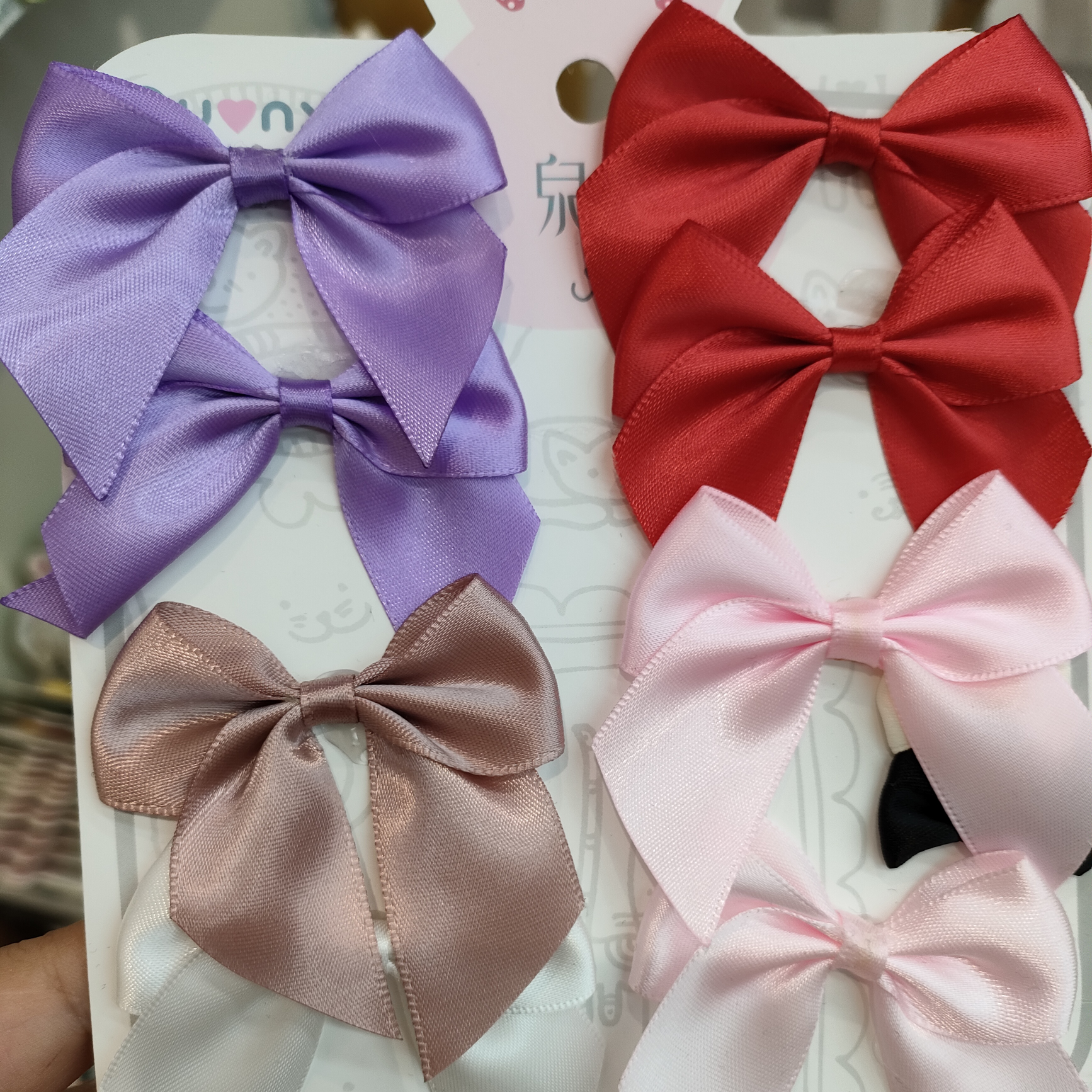 Polyester hand knotting