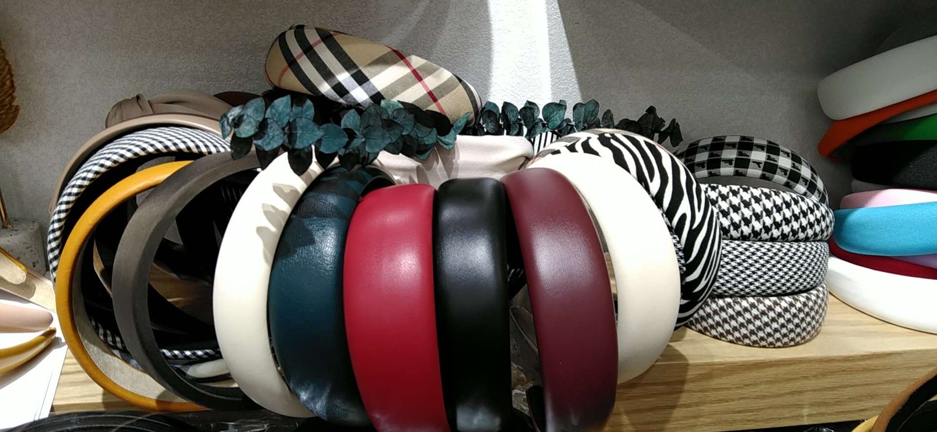 First-class accessories describe pic - 6