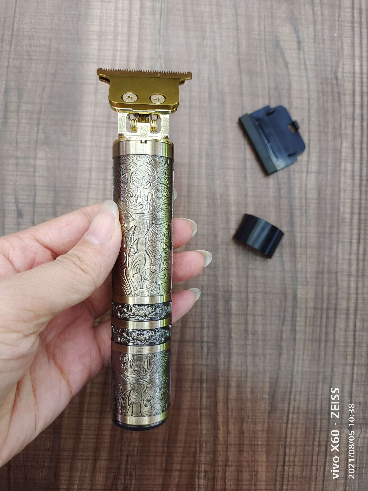 骷髅头数显小巧便捷USB直充天地盖礼盒理发剪雕刻剪详情2