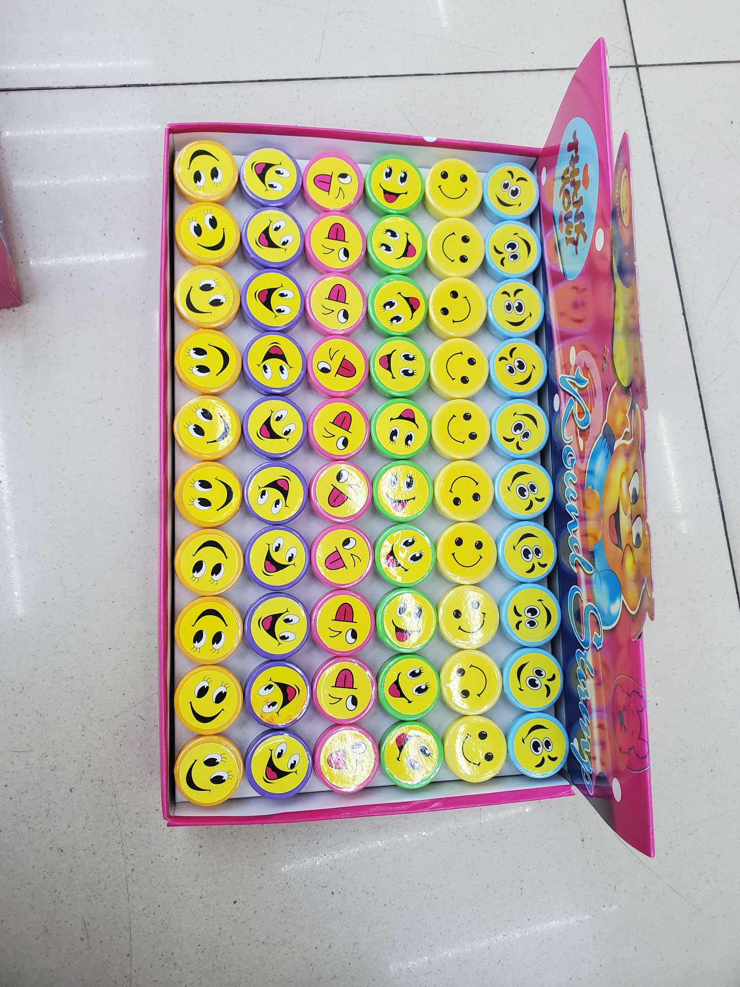 Nuevo estilo venta directa de fábrica smiley face seal juguetes creativos regalos creativos details Picture