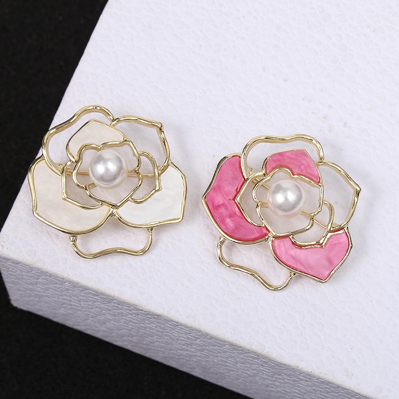 Wholesale Alloy Drop Oil Clothing Accessories Brooches Women Simple flowers Elegant corsage jewelry brooches