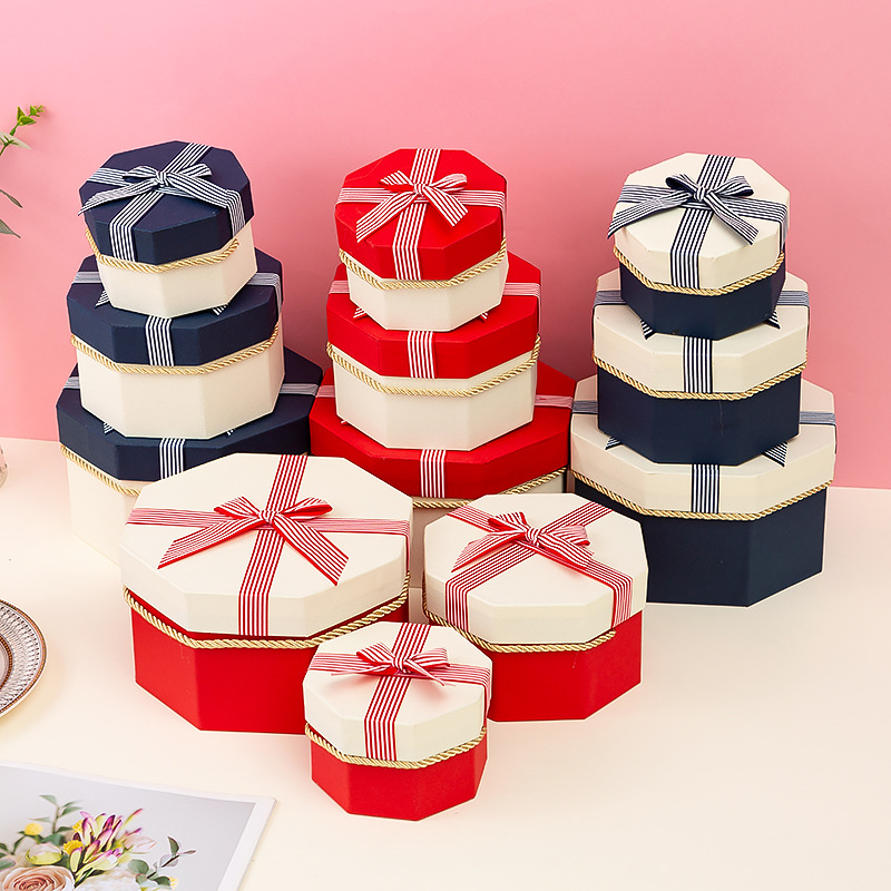 Wedding souvenir candy box, lipstick gift box, packaging box, octagonal Valentine's Day gift box, octagonal box, custom three-piece set full figure