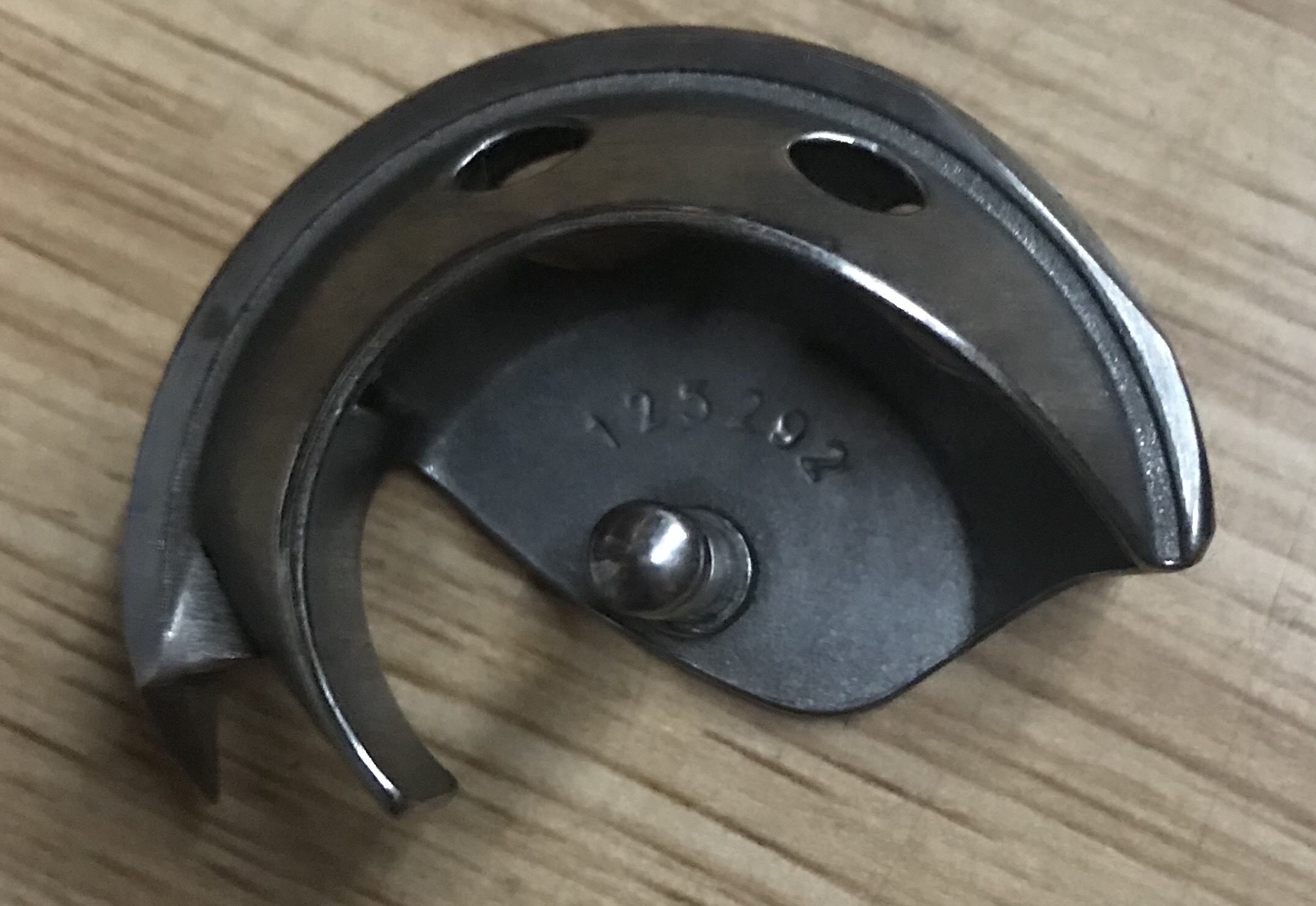 Reverse pendulum shuttle details Picture