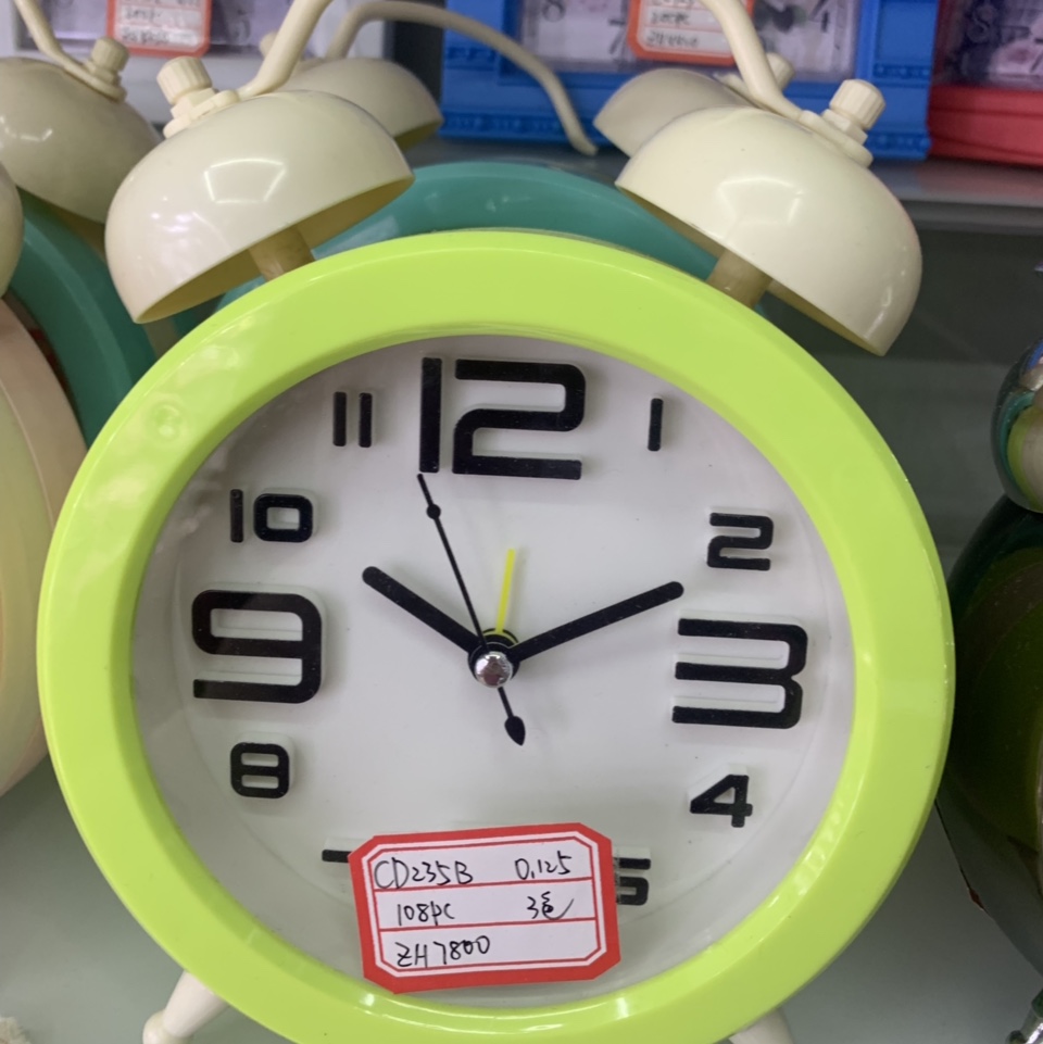 349钟表塑料礼品工艺品桌面摆件学生礼品