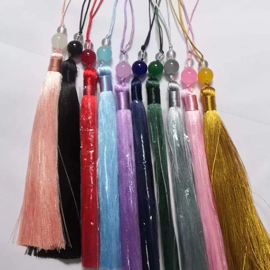 Tubeless jade bead tassels