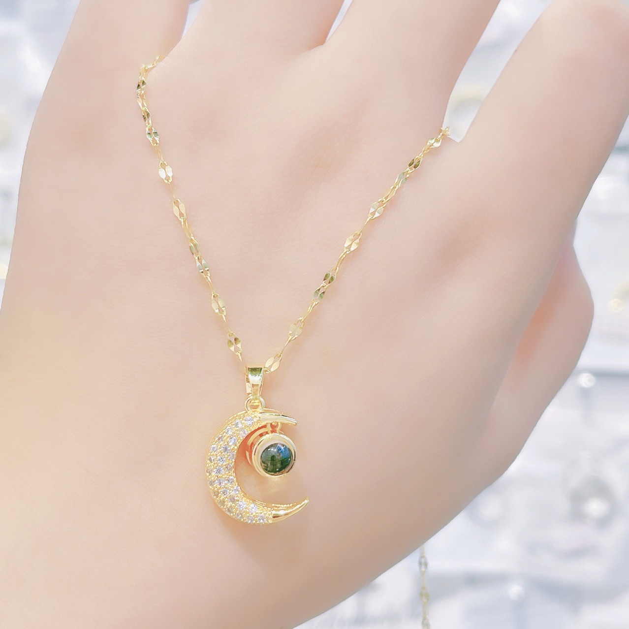One hundred languages say I love you necklace actress moon with the Internet red clavicle chain titanium steel personality pendant tide