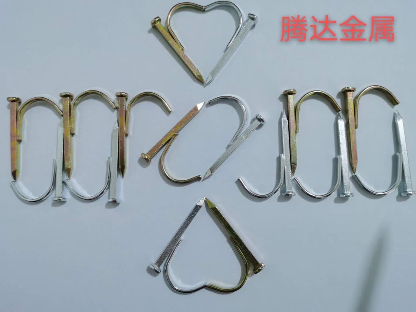 Yiwu quality goods, water pipe hooks and nails coated with color zinc Application Scenario