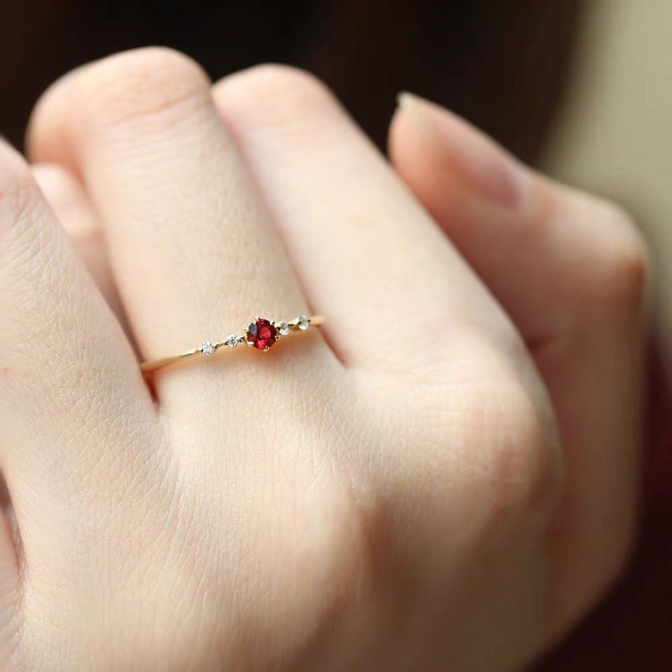20 -- collar de flores sistema de día de luz de lujo con diamantes anillo fino mujeres ins temperamento madre beg anillo de dedo índice frío viento simple anillo Application Scenario