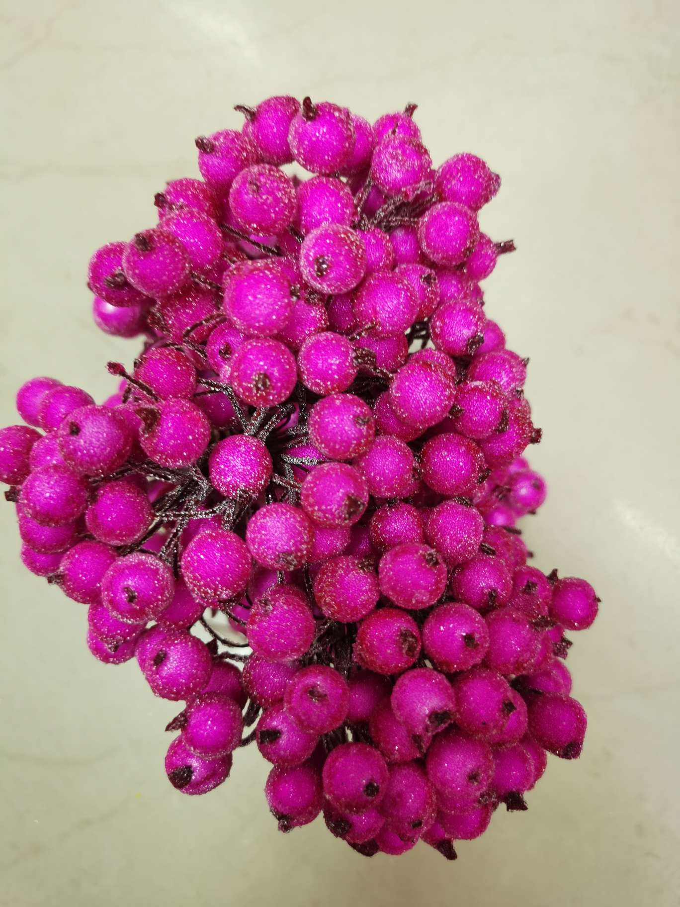 The glass fruit is light rose red Specification image