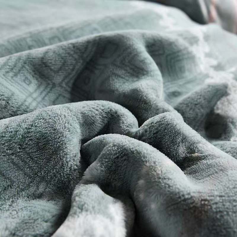 2021 new high-end export trade European and American noble blanket, double-layer Raschel Gai blanket, thickened winter gift blanket for two people details Picture