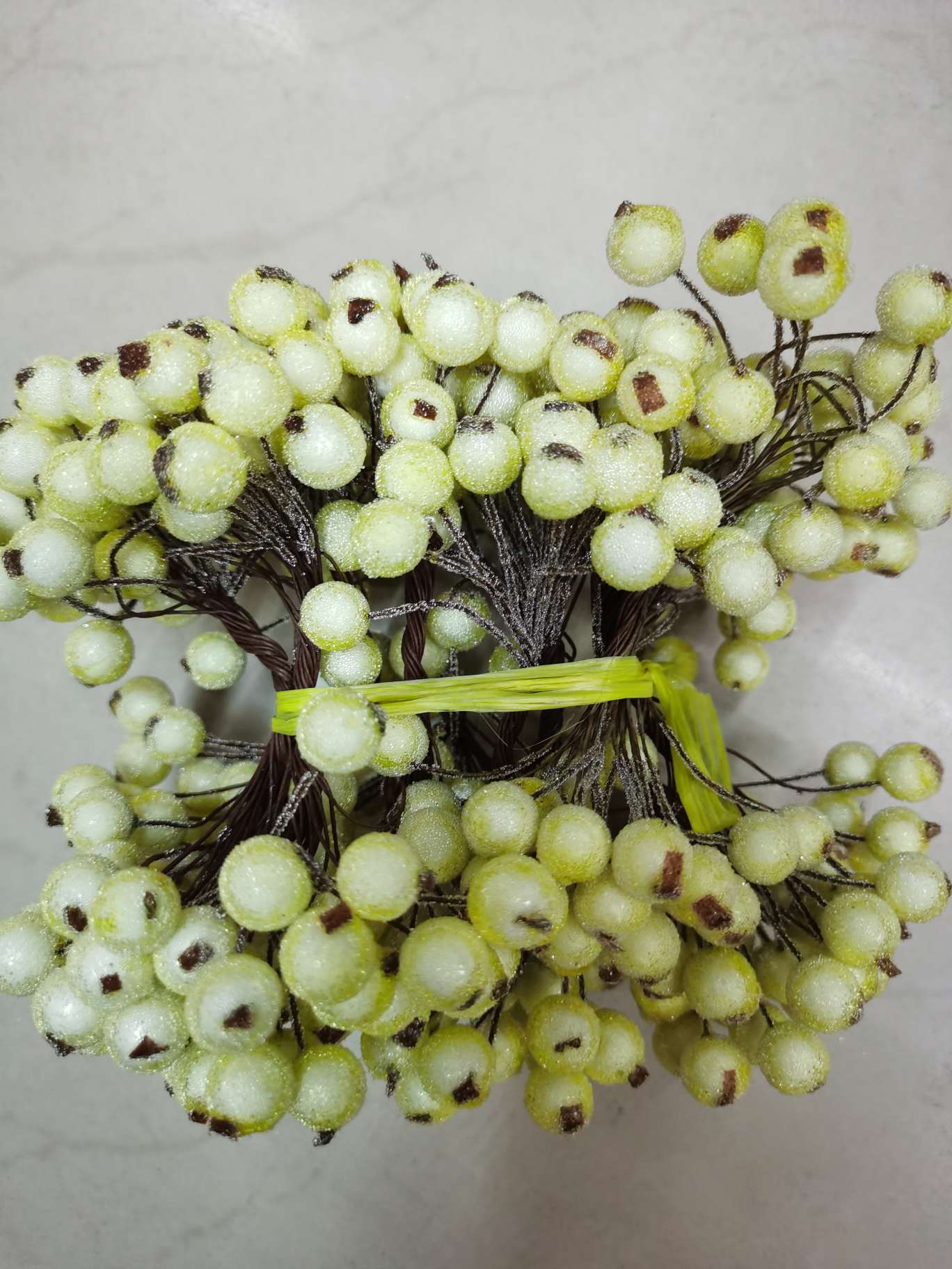 Glass fruit milk white Christmas foam fruit DIY fruit foam flower arrangement fruit Application Scenario