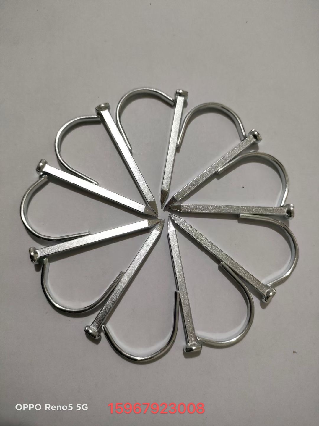 Yiwu quality goods, water pipe hook nails with color zinc plating 32 details Picture