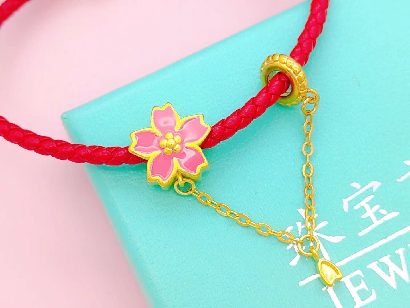 Dripping flowers across the accessory, perfect with the bracelet details Picture