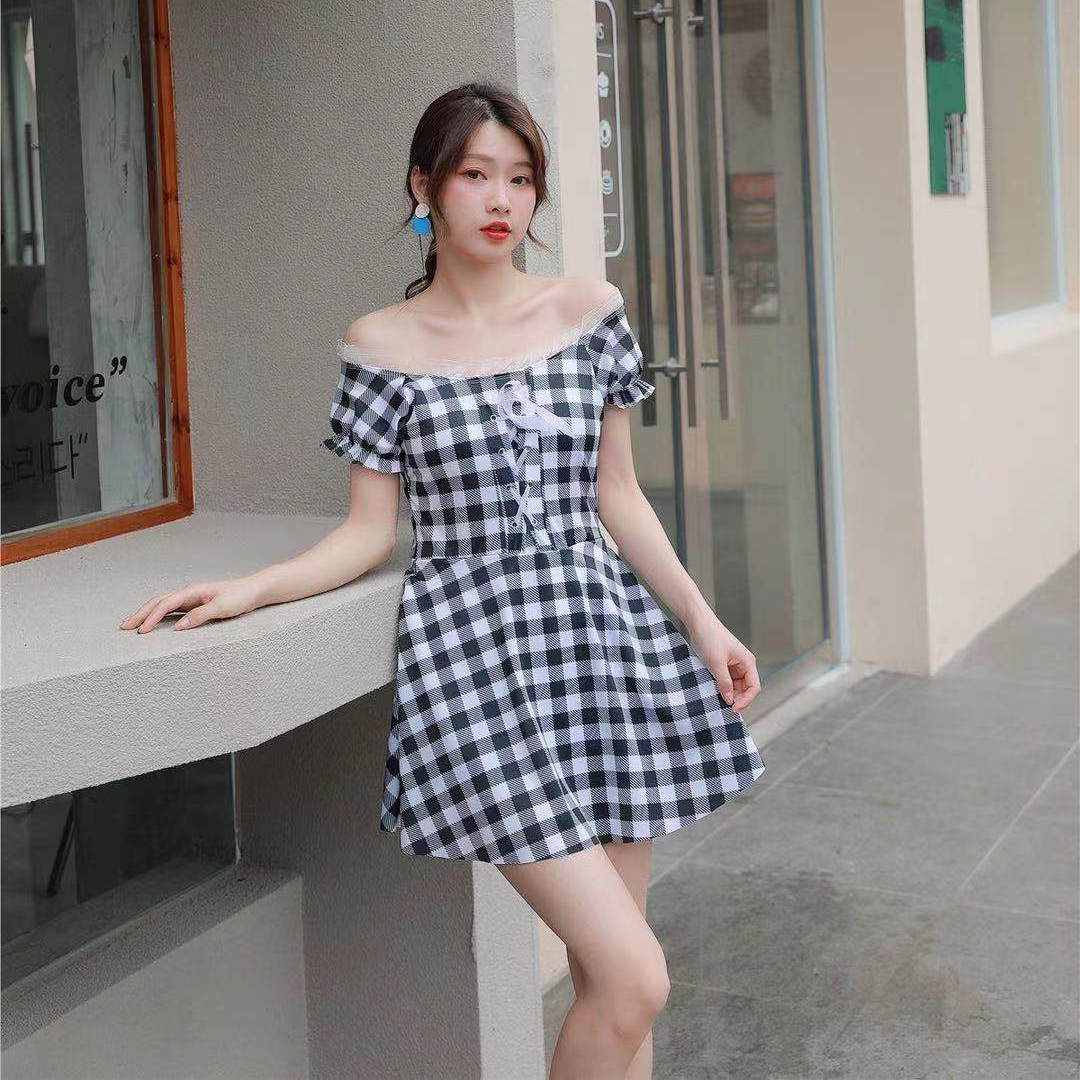 The new one-piece women's seaside sexy hot spring swimsuit A2, with a fairy-like charm that conceals the belly and makes one look slimmer