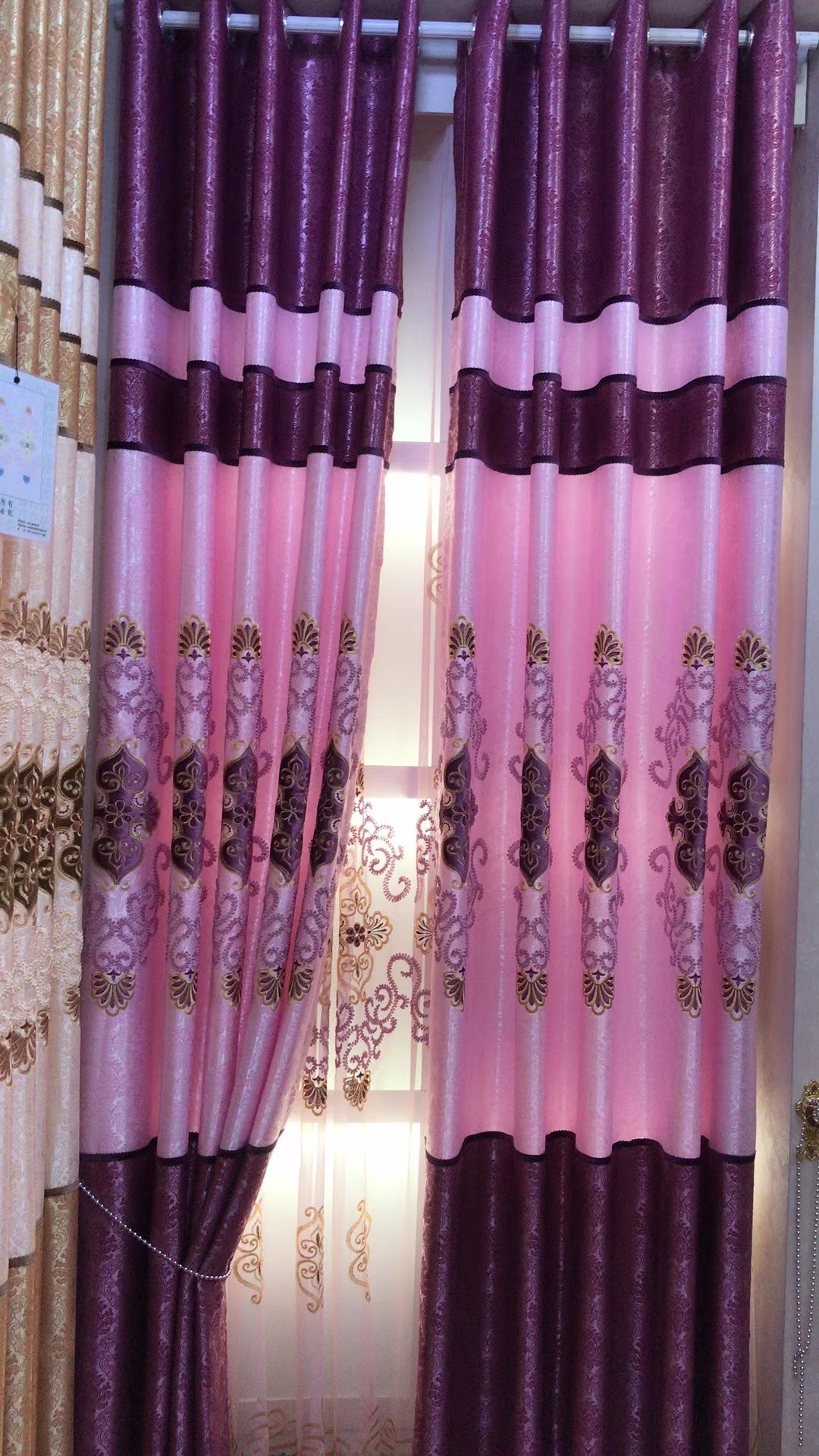 There are many colors and styles of new curtains for foreign trade. Welcome to purchase detail image 1