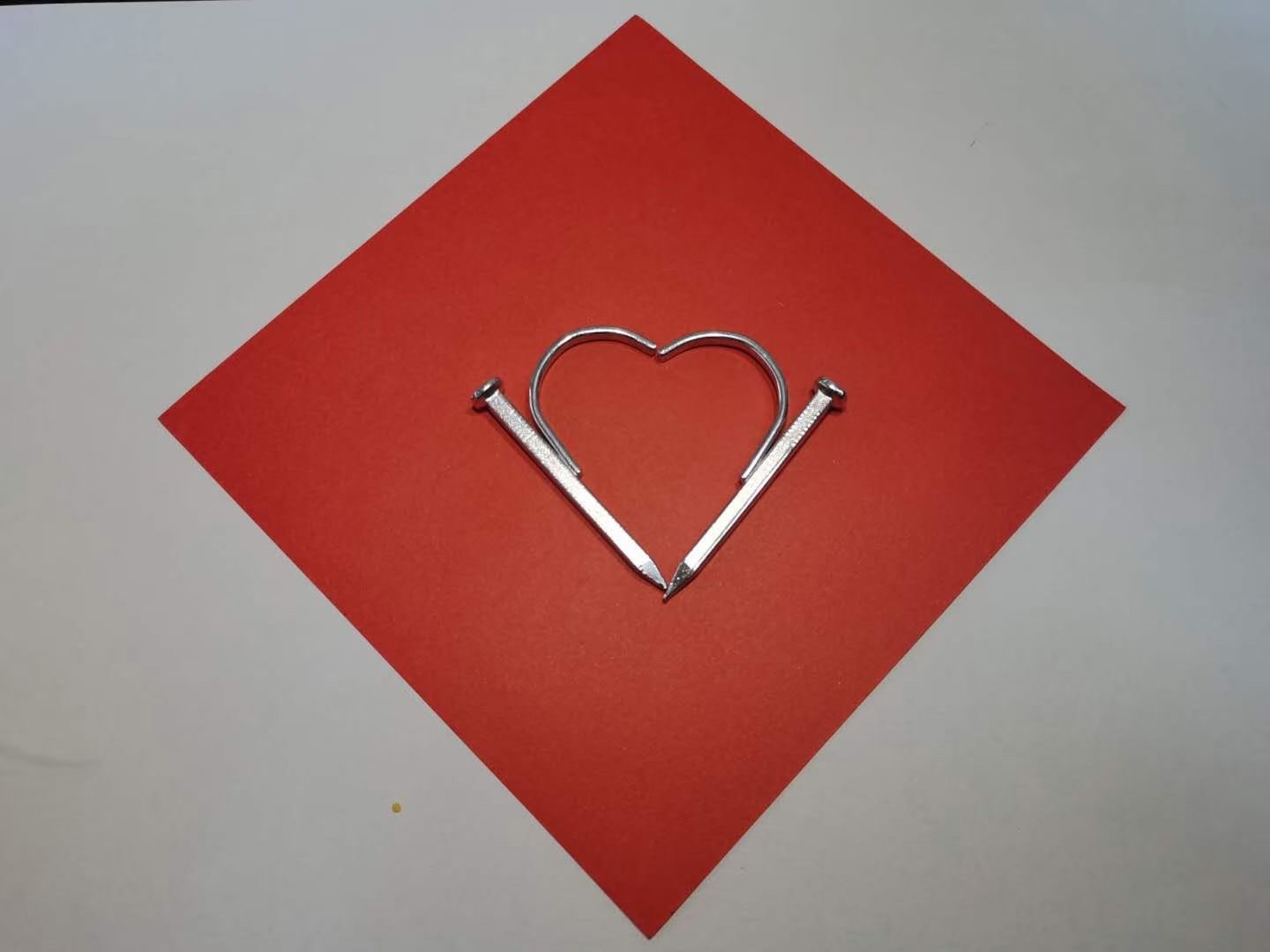 Yiwu quality goods, water pipe hooks and nails coated with color zinc Item Picture