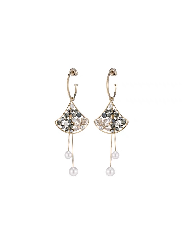 Earhook fan-shaped earrings details Picture