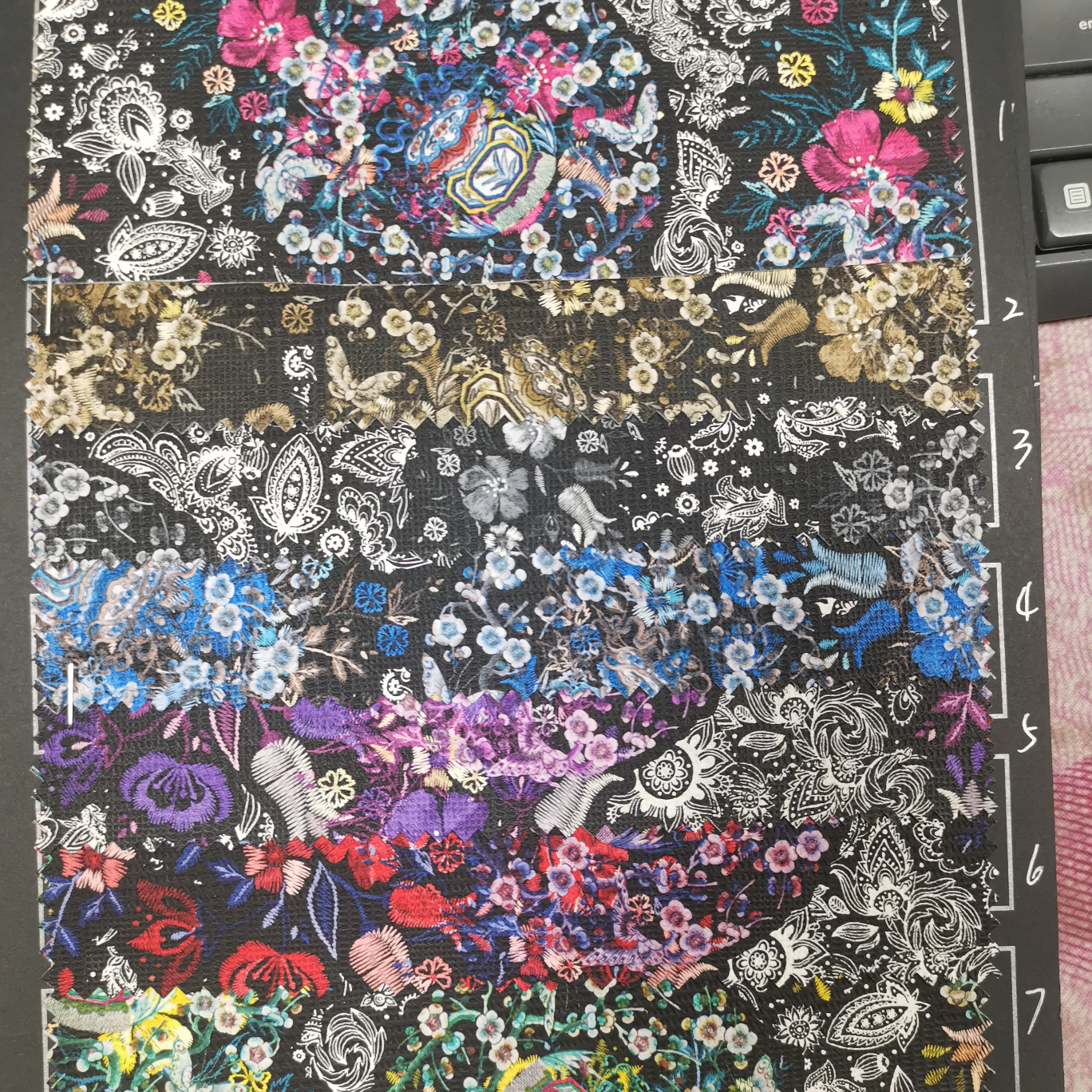 0.9/008 Manufacturers direct sales of new leather a large number of spot high school low-grade luggage sofa shoe material fabric thumbnail