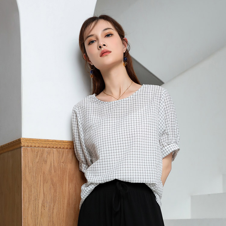 Jimmy Seio plaid top for women's summer, a slim and youthful mini shirt with a stylish and high-end look. 2021 new short-sleeved design Application Scenario