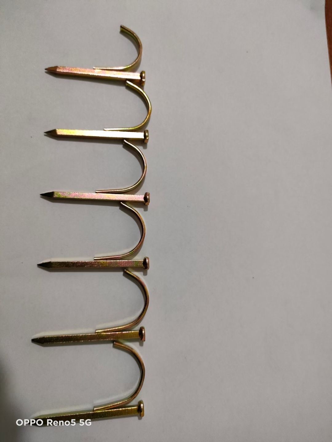 Yiwu quality goods, water pipe hooks and nails coated with color zinc Specification image