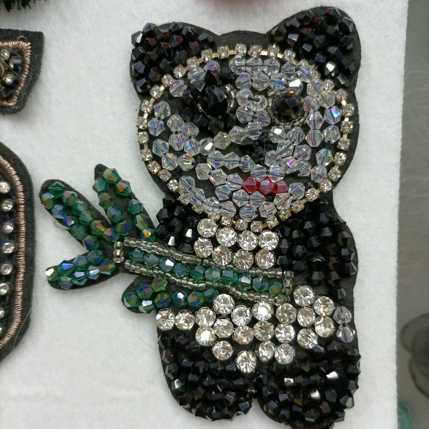 水晶玻璃钻纯手工缝制熊猫肩章布贴花