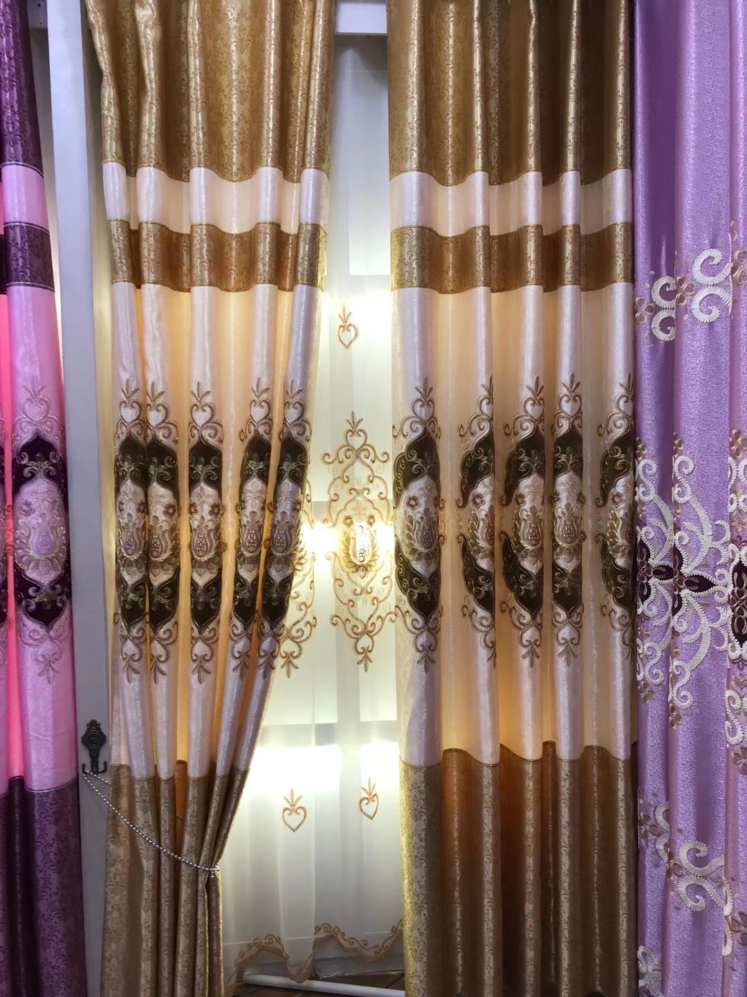 There are many colors and styles of new curtains for foreign trade. Welcome to purchase detail image 2