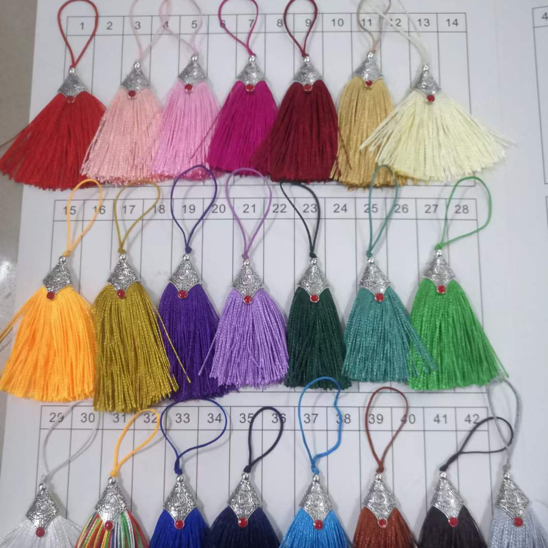 2021 new style factory direct wholesale of Chinese knot gift raw material alloy tassels