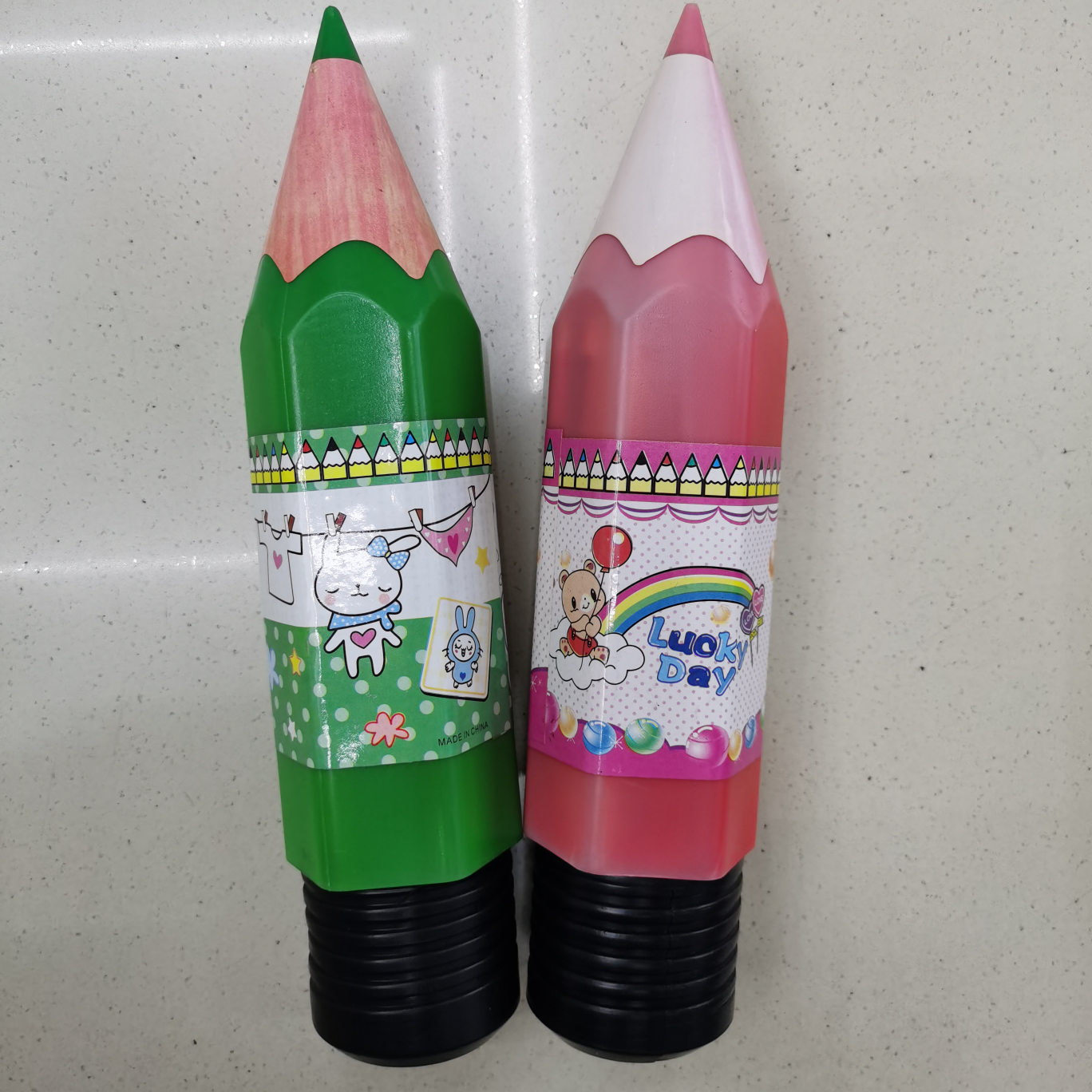 7—24色彩笔娃娃塑料筒装