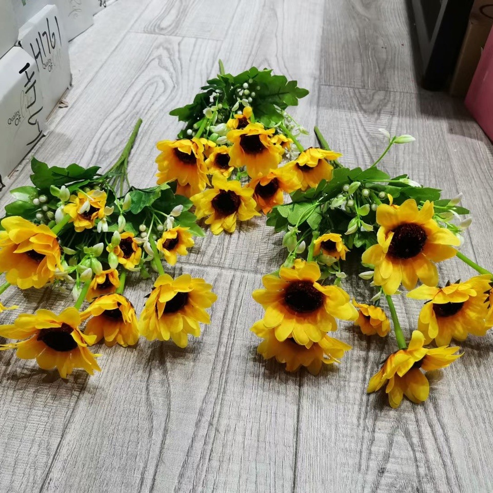 太阳花12头插花，适合室内装饰用途。插花瓶专用，环保，无污染