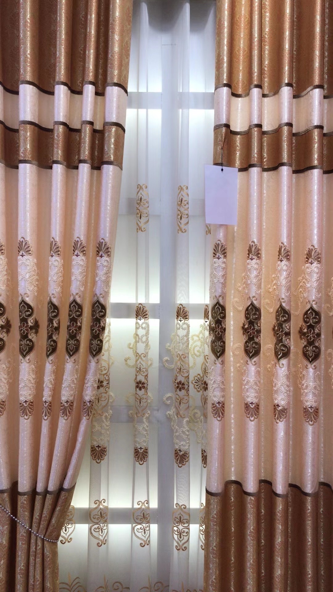 There are many colors and styles of new curtains for foreign trade. Welcome to purchase Specification image