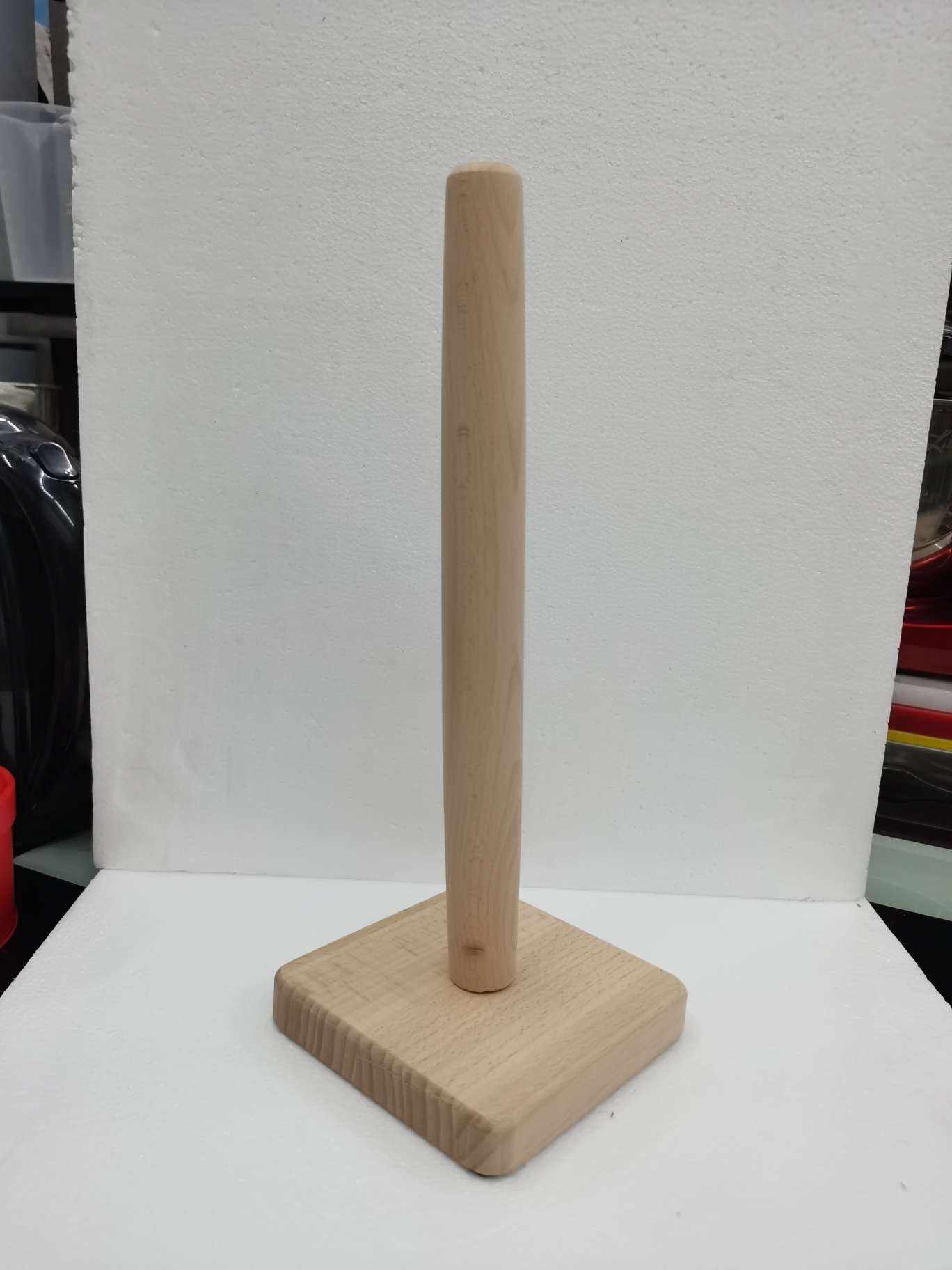 榉木卷纸架产品图