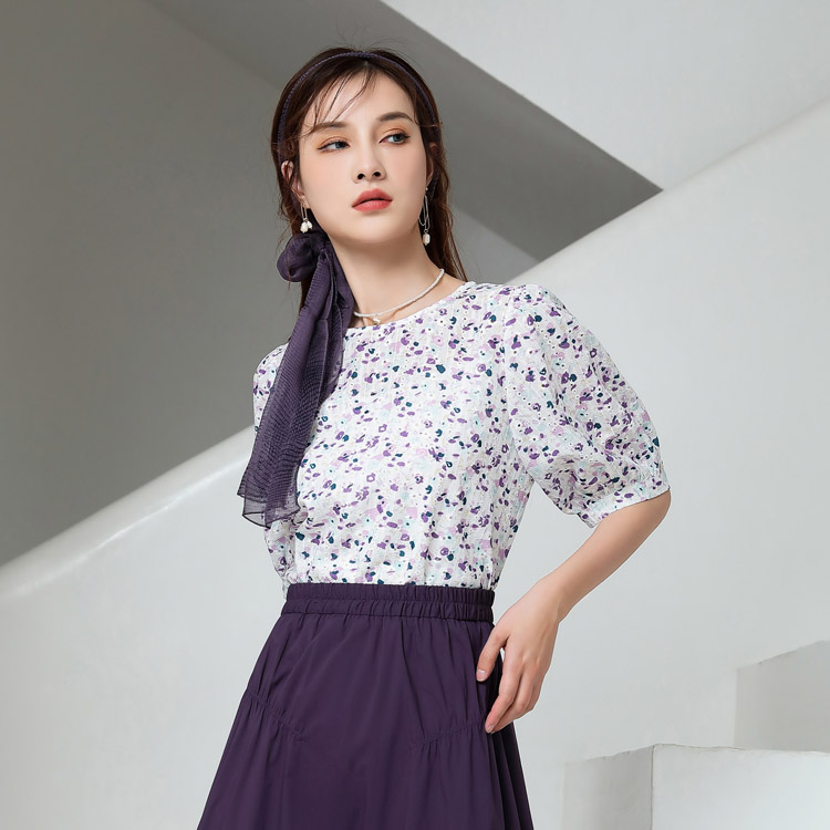 Jimmy Seio's 2021 summer new floral short-sleeved T-shirt features a delicate and niche design with a ladylike charm Item Picture