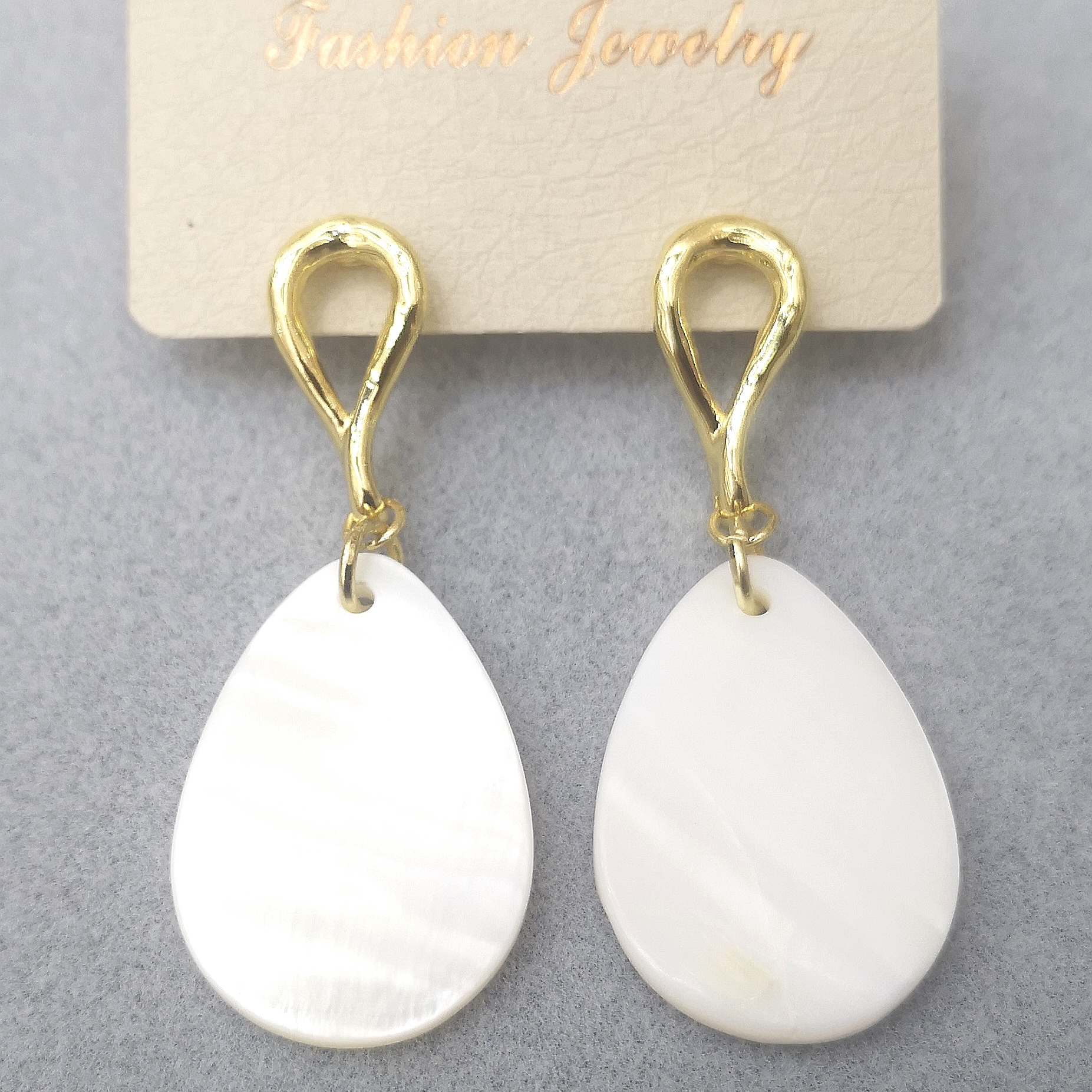 Europe And The United States Popular Shell Simple Atmosphere Metal Earrings