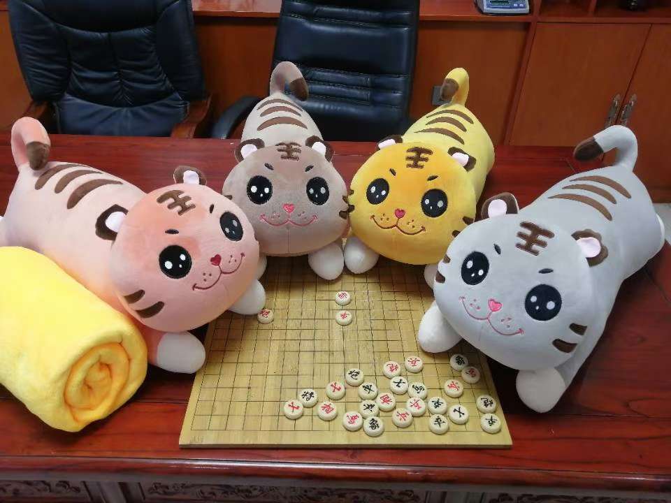 Plush toys, tiger dolls, pillow dolls, and birthday gifts for men and women on the Qixi Festival details Picture