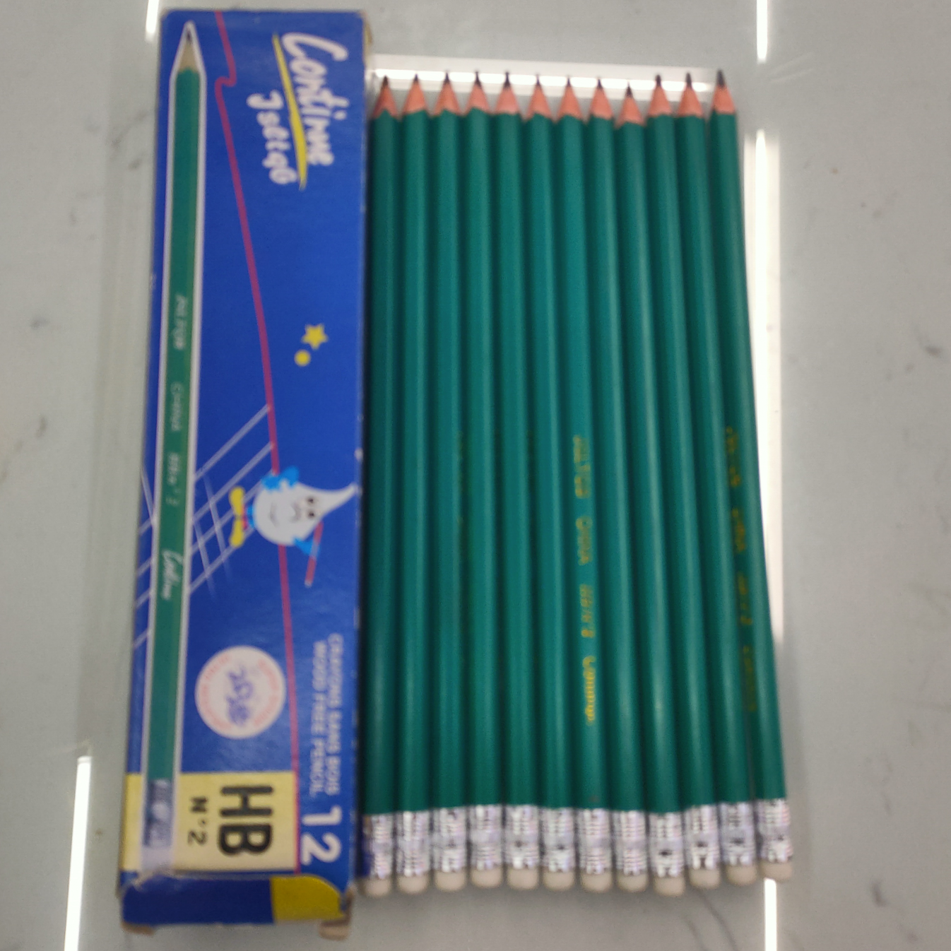 12 pieces of plastic pencils