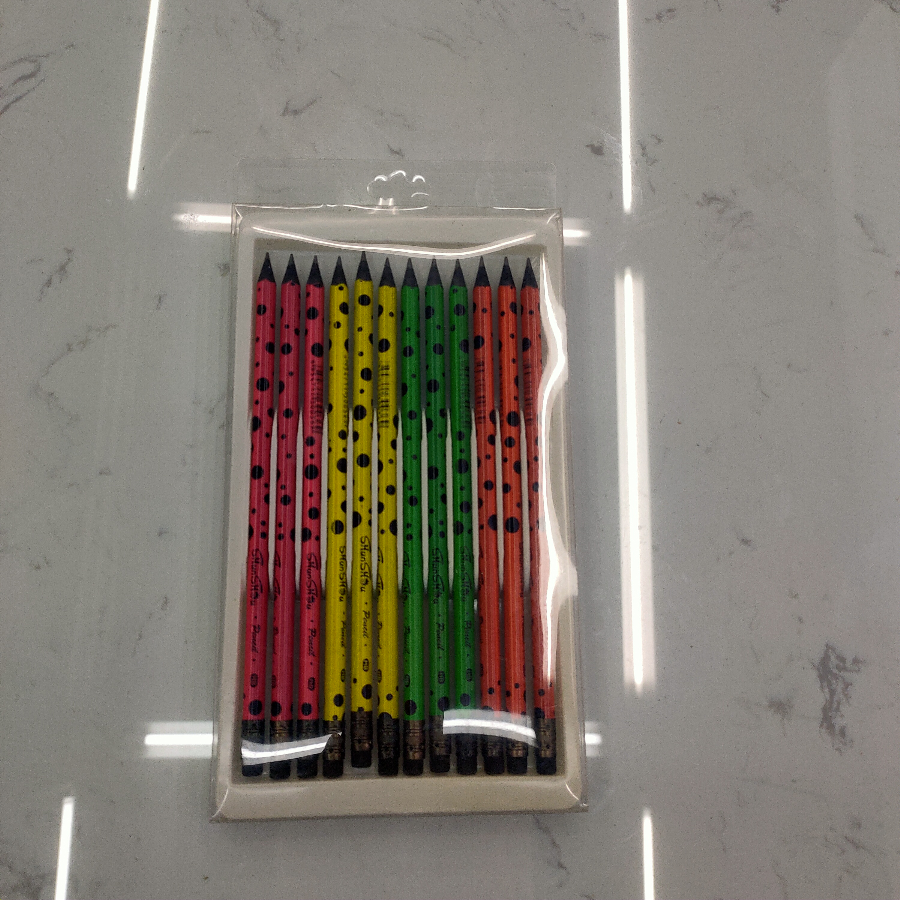 Four colors mixed, 12 plastic pencils