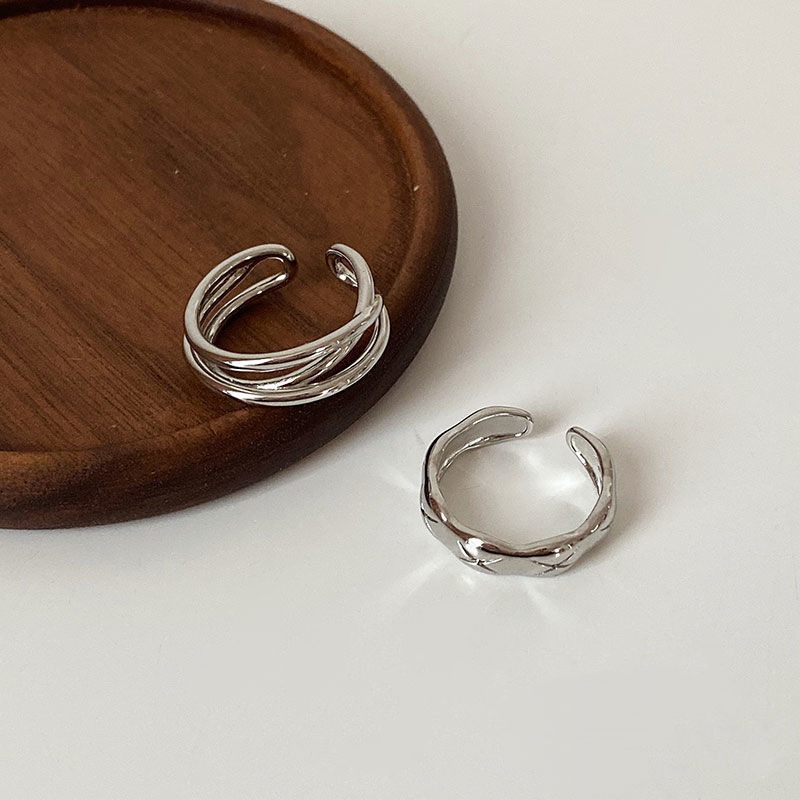 31 - High-end sparkling diamond open ring, a trendy and niche design for women on Instagram. Adjustable ring, a cold and unique index finger ring Application Scenario