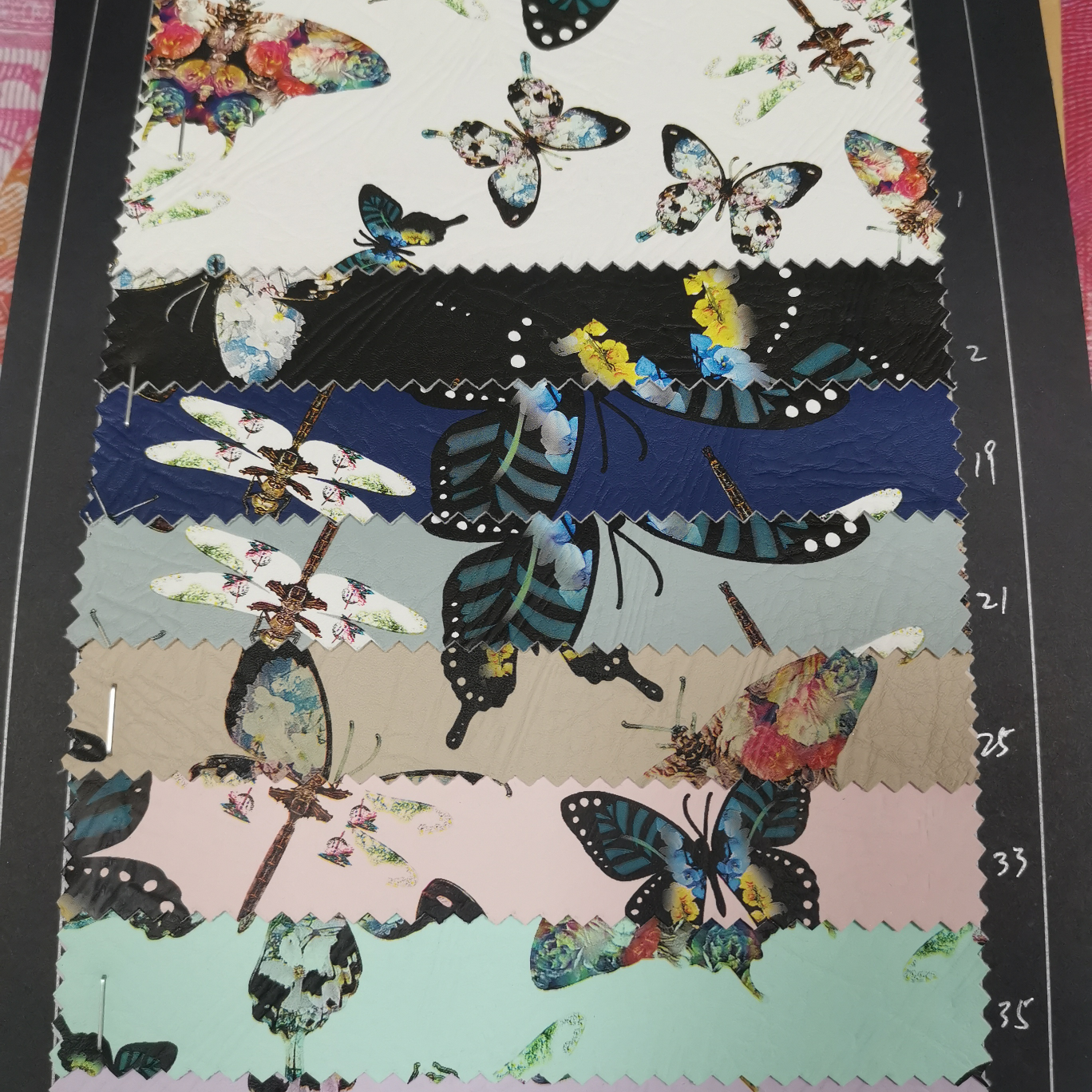 1311 Manufacturers direct sales of new leather a large number of spot high school low-grade luggage sofa shoe material fabric thumbnail