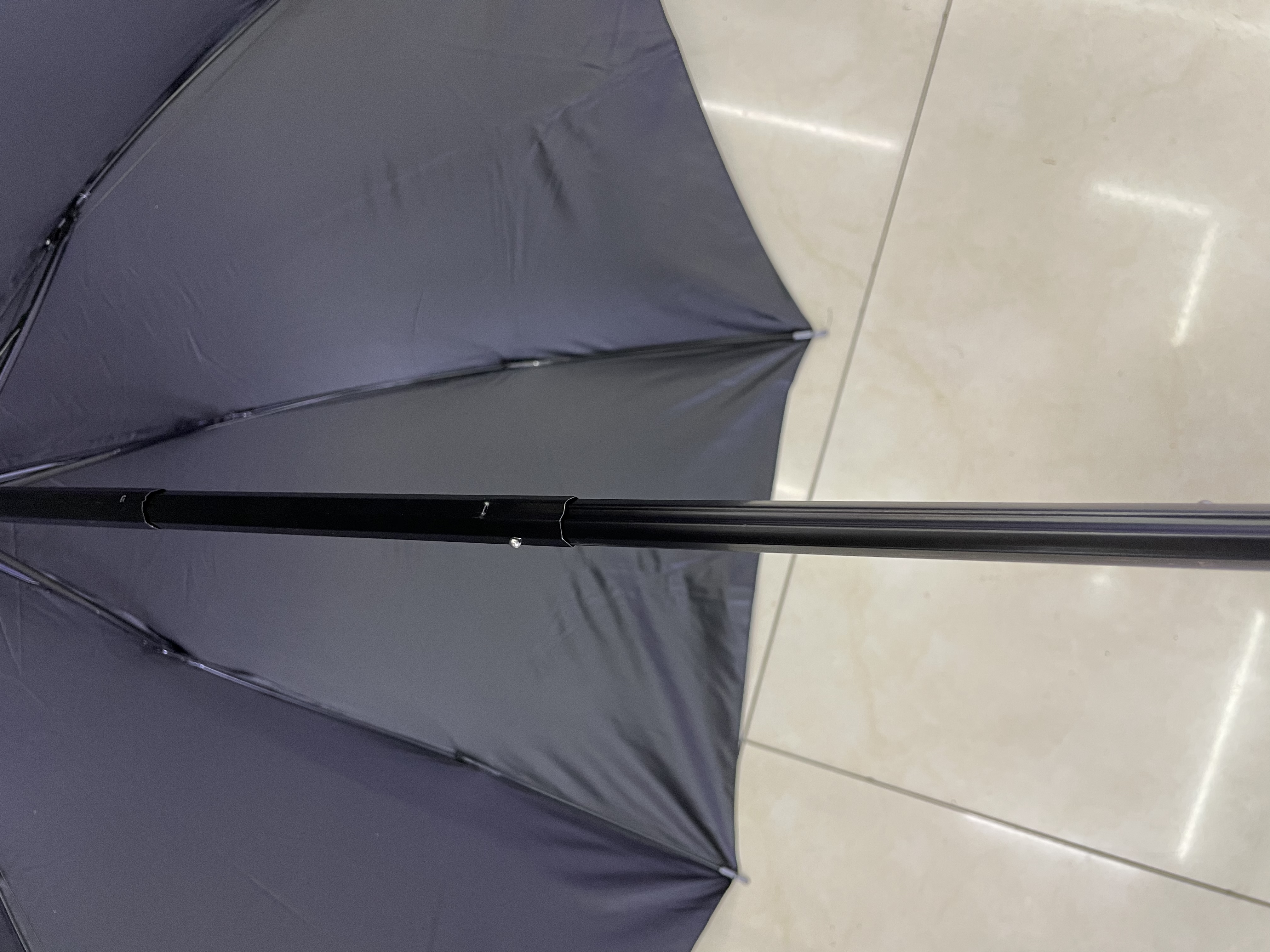 043 Classic striped black rubber sunshade umbrella, sun umbrella, sun protection umbrella, business umbrella and gift umbrella Application Scenario