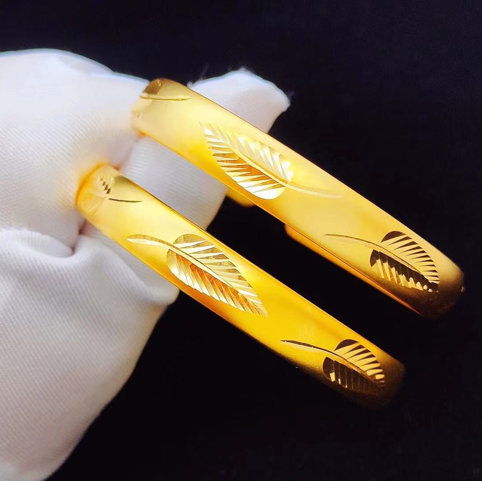Pearl nickel c button feather bracelet, seiko production process, long does not change color thumbnail