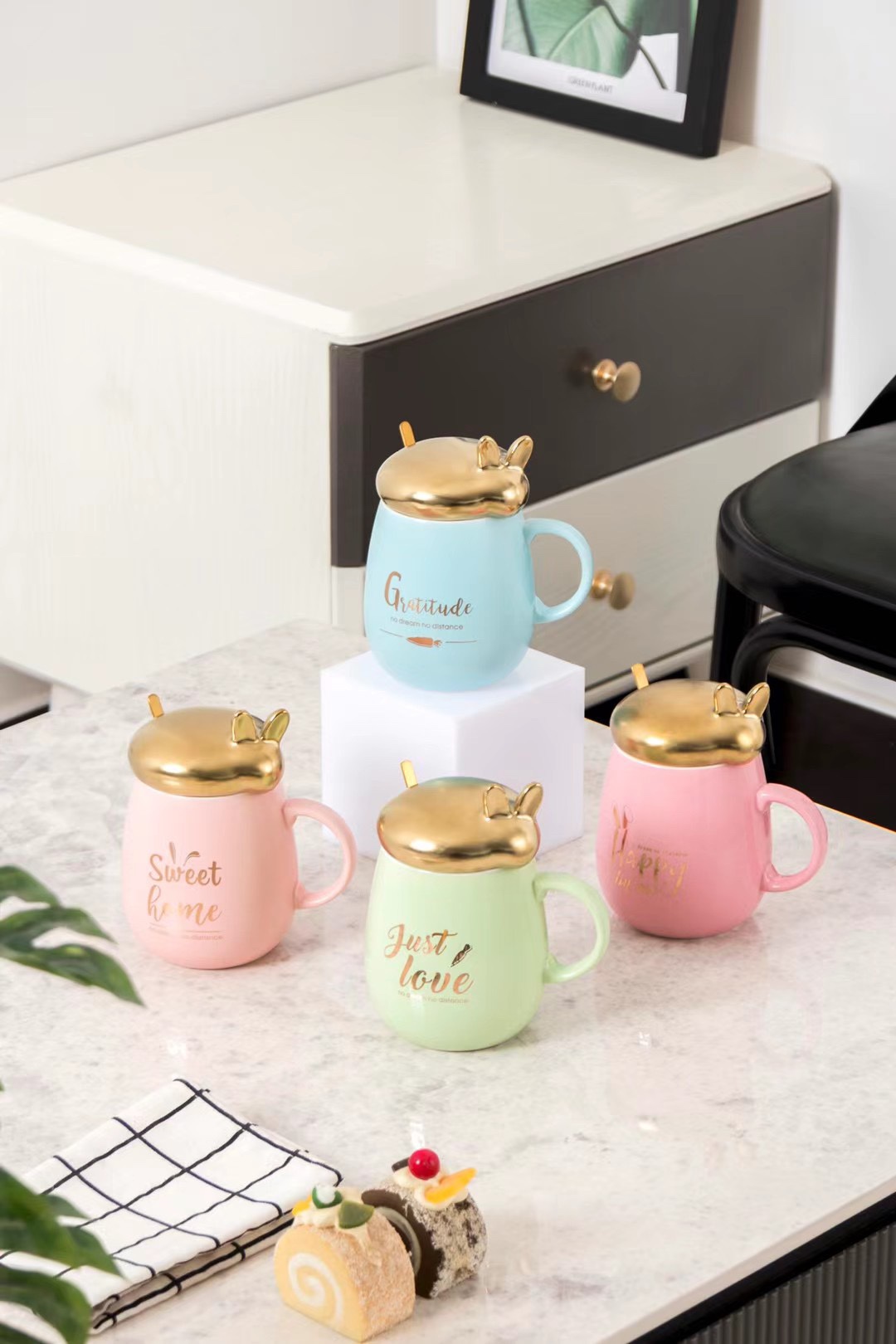 Internet-famous home macaron ceramic coffee cups, mugs, spoons, rabbit LIDS, water cups, Girls' Generation trendy Korean version details Picture
