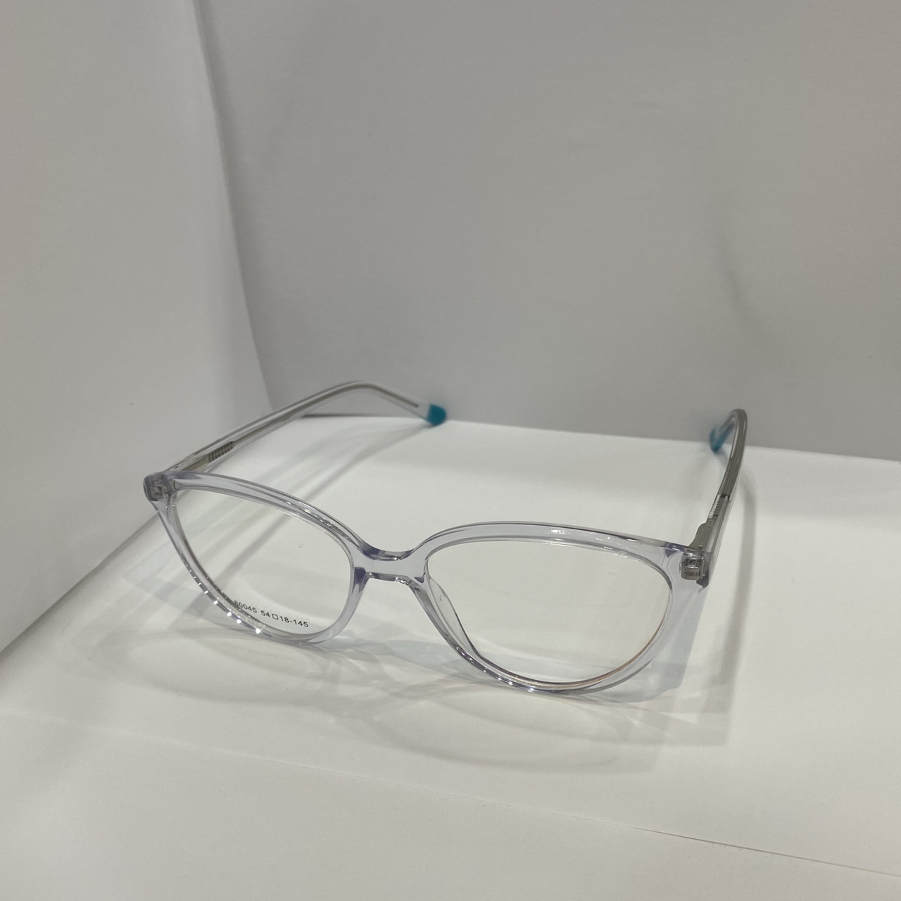 Glass plank female style translucent