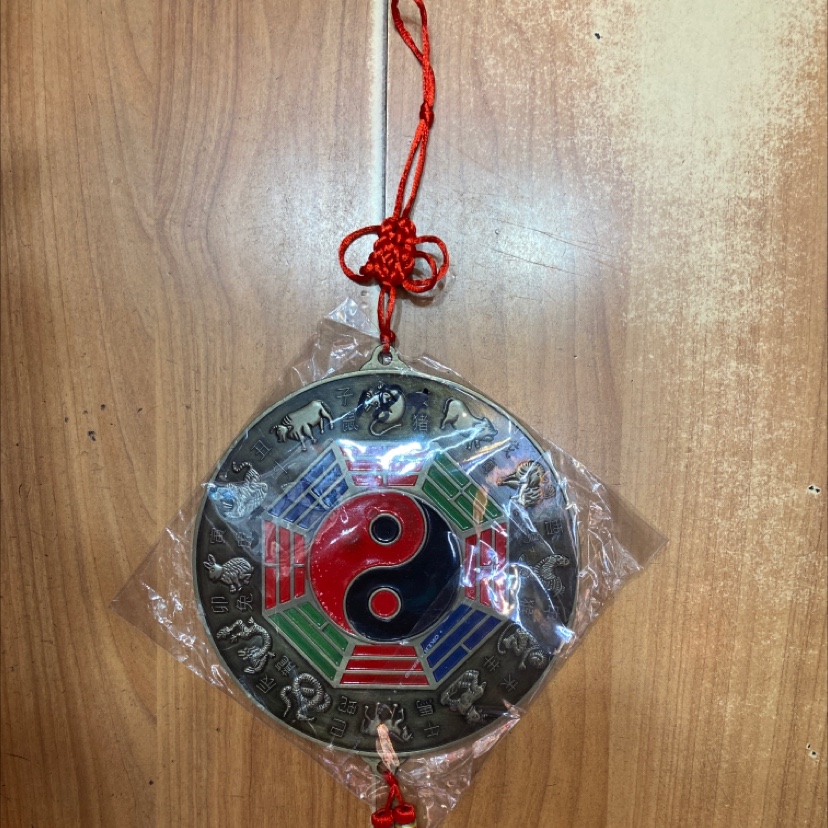 A18 color round mirror