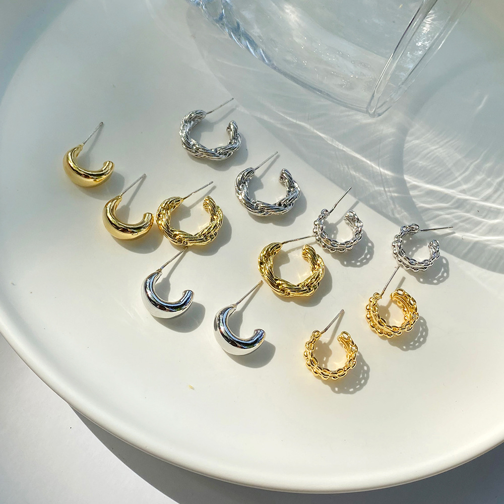 Designer vintage hoop earrings for women European and American fashion chic chic earrings S925 silver needle earrings