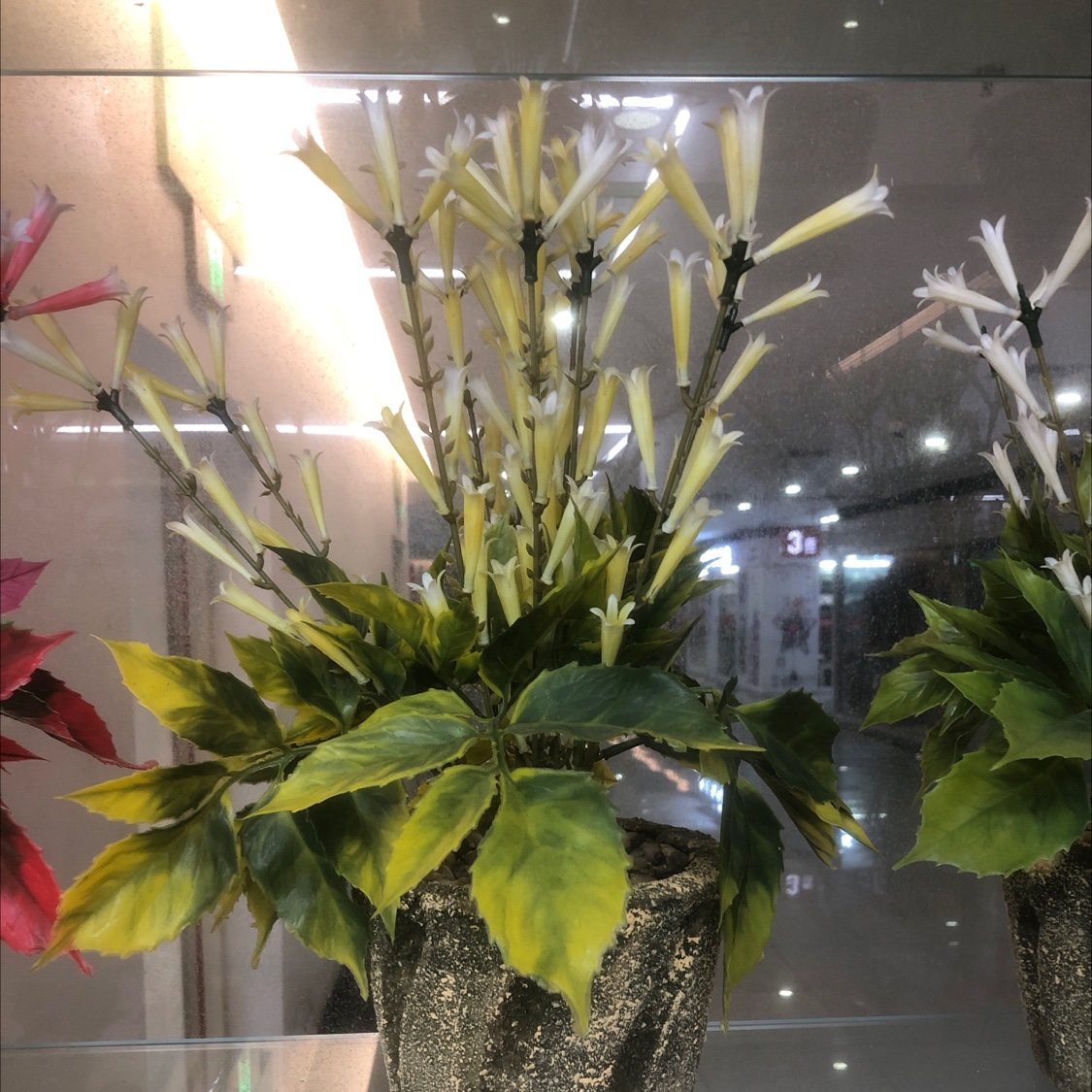 Artificial flower bonsai art details Picture